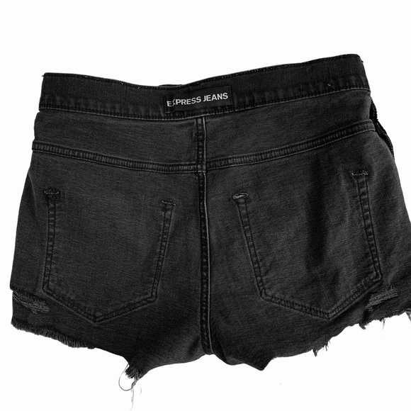 EXPRESS DISTRESSED HIGH-RISE JEAN SHORTS - Picture 11 of 14